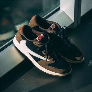 Nike Air Jordan 1 /Travis Scott Low /11